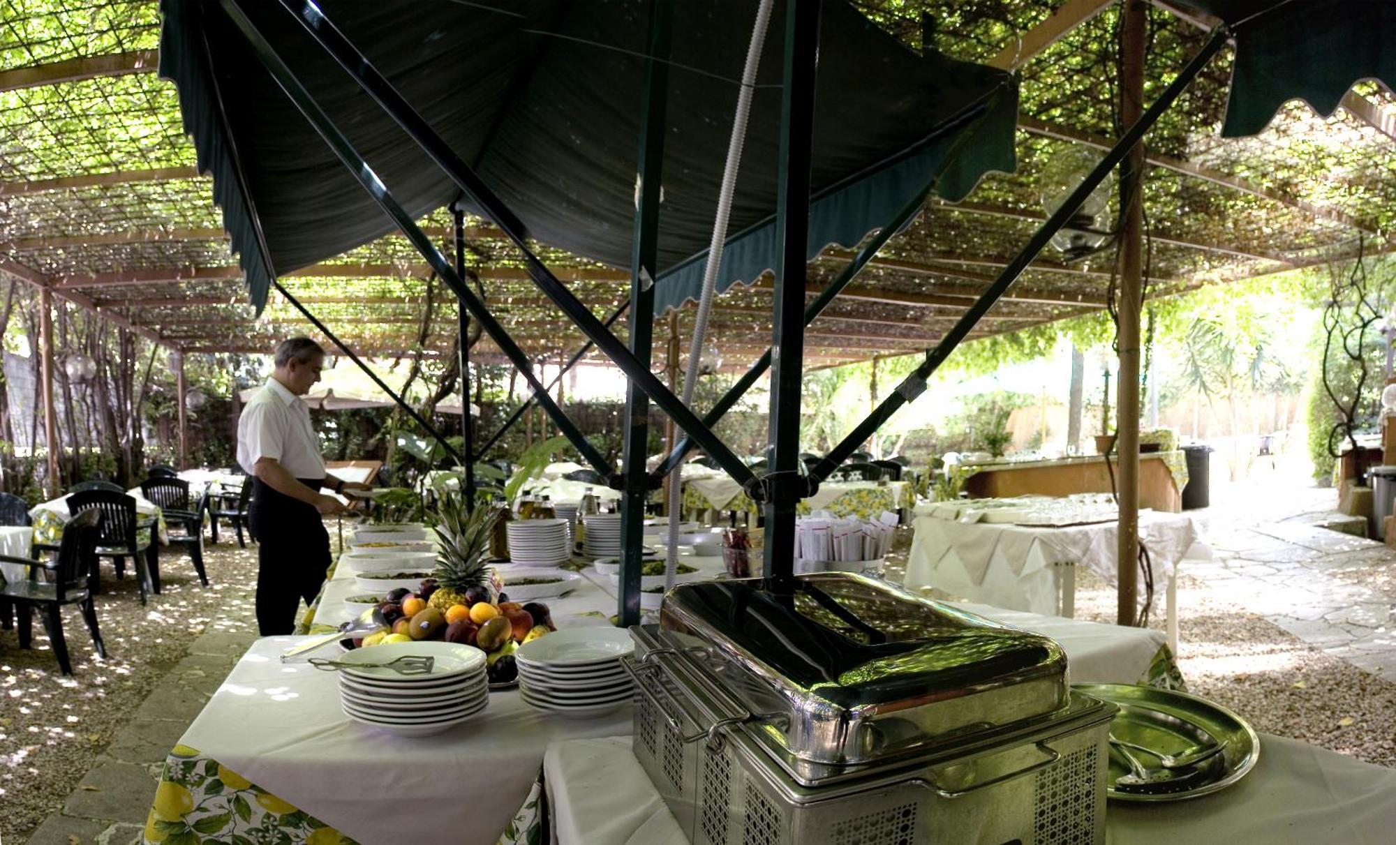 Hotel Delle Muse Рим Ресторан фото